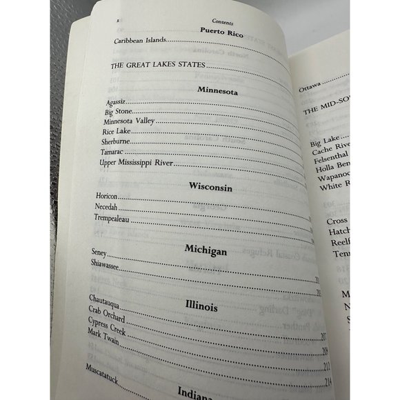 Guide To the National Wildlife Refuges by Laura and William Riley vtg 1992 PB - Picture 9 of 12